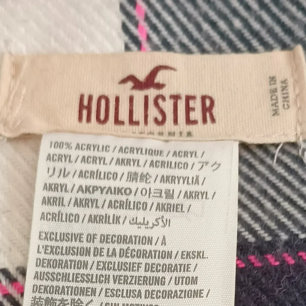 Hollister Black & Pink Plaid Scarf Women's Rectangle Fringe
